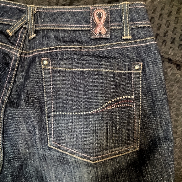 Blue jeans - Picture 2 of 8